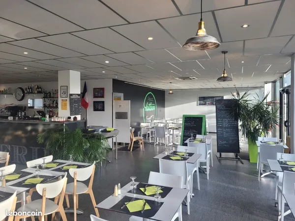 Restaurant/Brasserie du midi, 212 m² + terrasse 60 m² - PESSAC Bersol