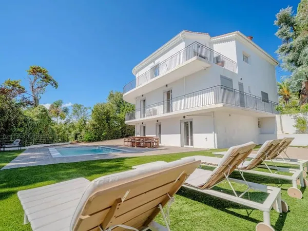 Villa 7 pièces 267 m²