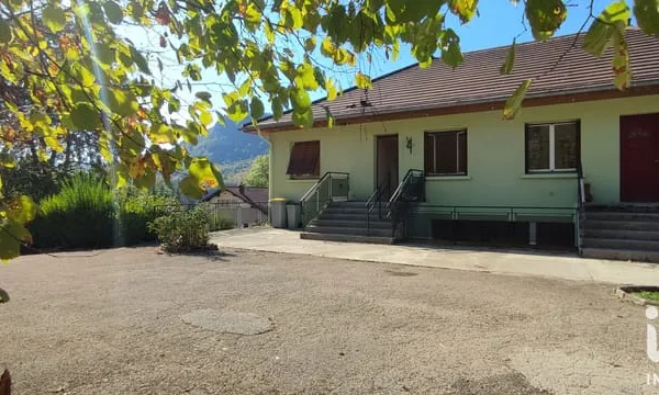 Appartement 8 pièces 153 m²