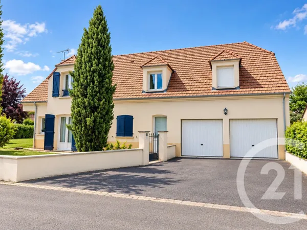 Maison 10 pièces 215 m²