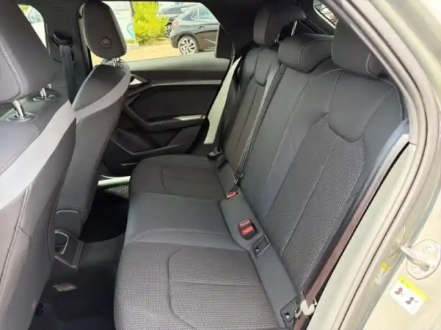 Audi A1 sportback 30 tfsi 116ch  s line s tronic 7 — photo 10