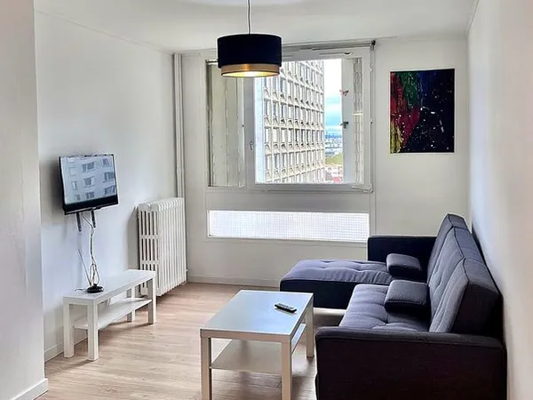 T4 rénové 80 m² - Lyon 8
