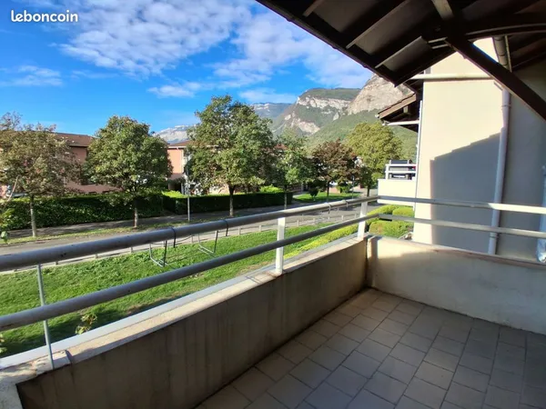 T3 63 m² - Terrasse Sud - Garage + Parking - DPE C - Crolles