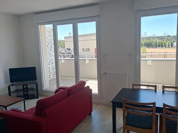 Appartement T2 48 m2 avec terrasse, parking et cave à Bain-de-Bretagne