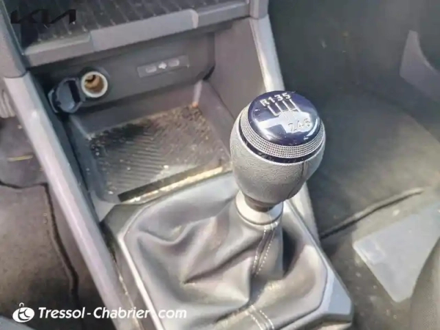 Dacia Bigster mild hybrid 140 essential — photo 24