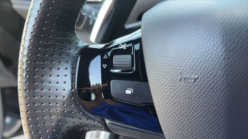 Peugeot 308 1.2 PureTech 130 EAT8 - GT – 2021 – 74274 km – Essence – Boîte Automatique — photo 12