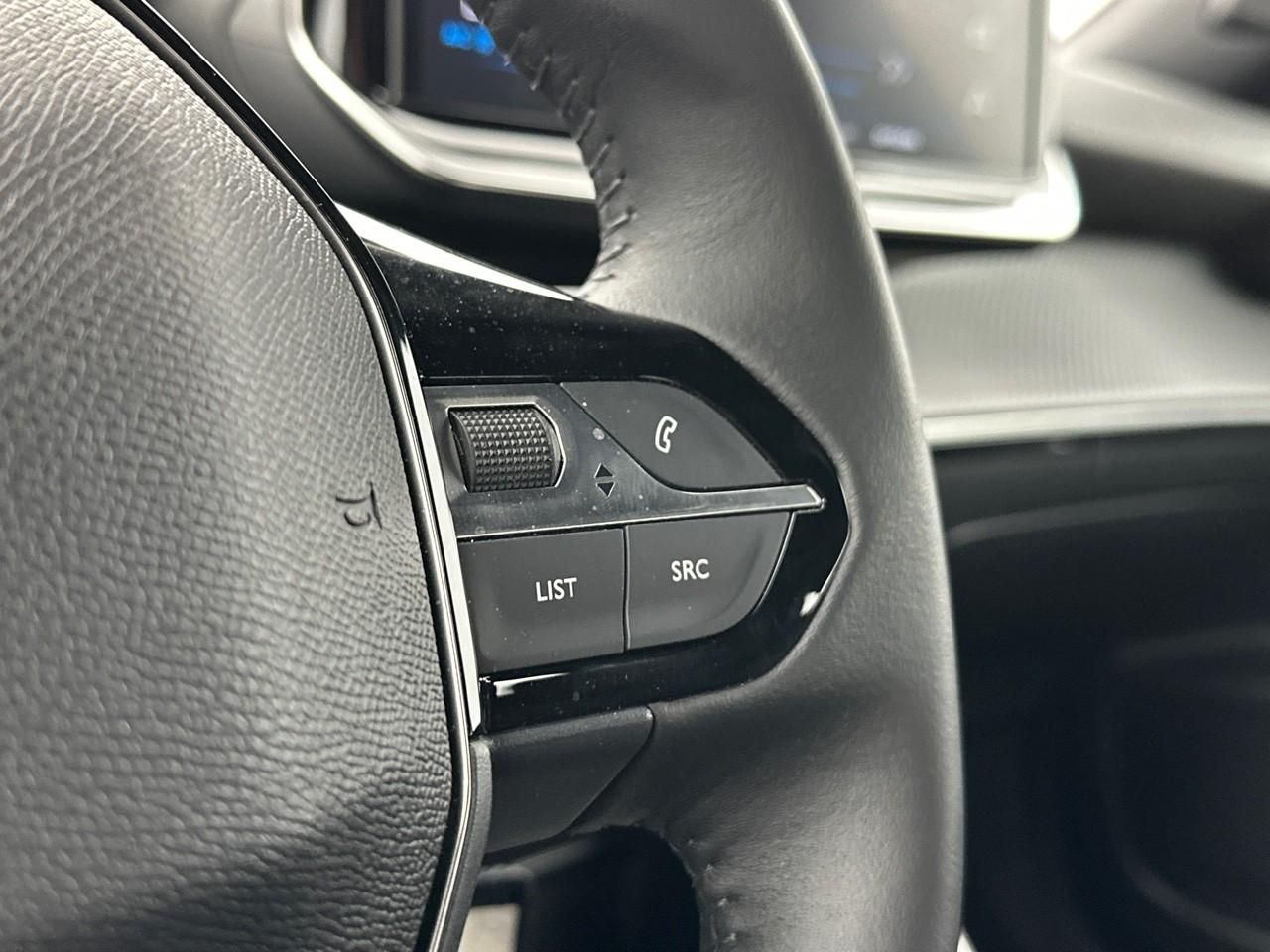 Peugeot 2008 100 s&s bvm6 style — photo 18
