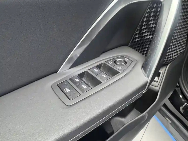Bmw X1 i xdrive30 — photo 25