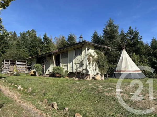 Terrain 823 m²
