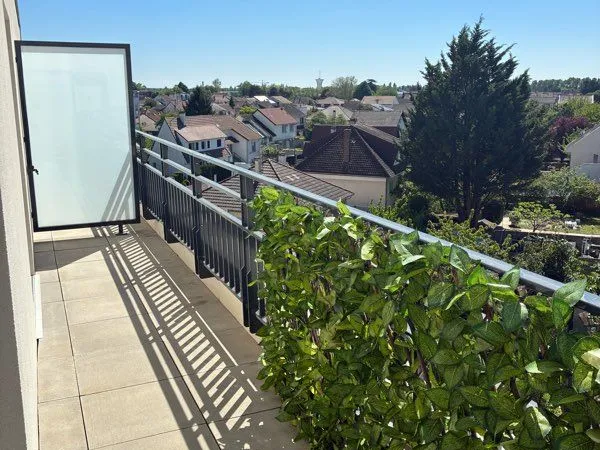 Appartement lumineux et calme avec grand balcon