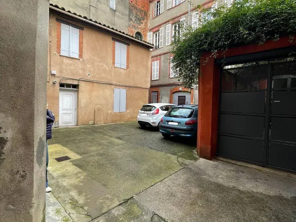 Parking 12 m²
