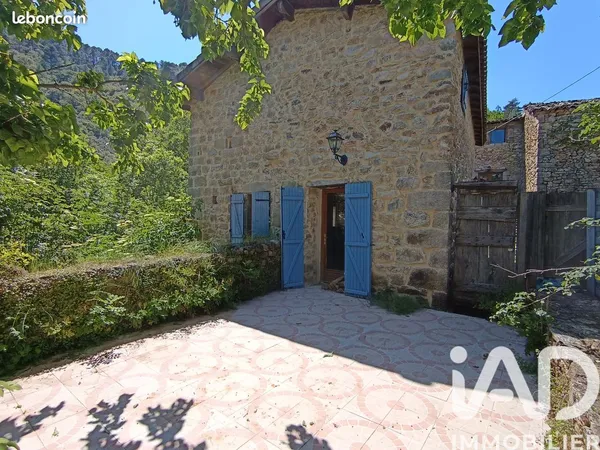 Propriété 5 pièces 139 m²