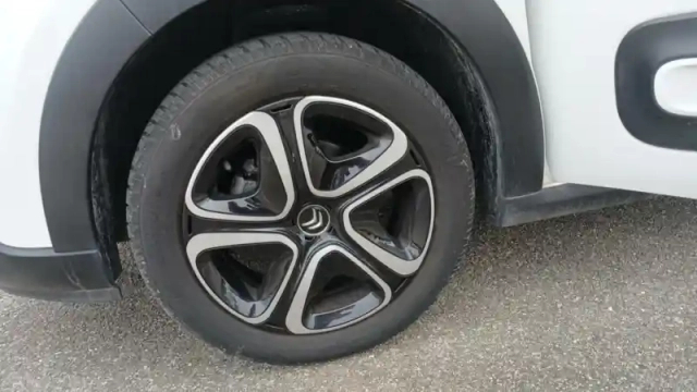 Citroën C3 bluehdi 100 s&amp;s bvm6 — photo 3