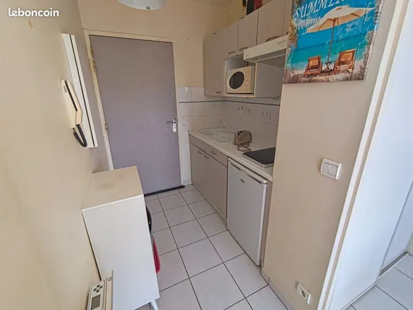 Studio 1 pièce 28 m²