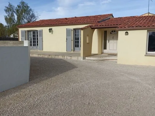 Belle villa de 205 m² en plain pied.