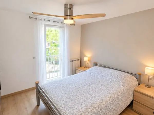CHARMANT APPARTEMENT 2 PIECES 47 M2 - RENOVE , LUMINEUX -