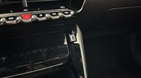 Peugeot 2008 1.2 PureTech 130ch S&S GT EAT8 — photo 30