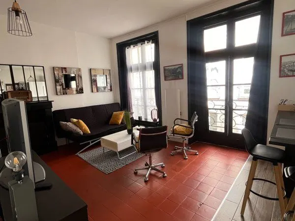 Bel appartement 36m2 place du pilori