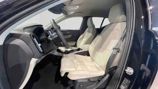 Volvo Xc40 t4 recharge 129+82 ch dct7 — photo 12