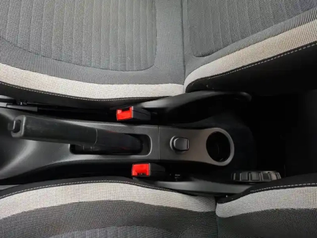 Renault Twingo iii sce 65 — photo 32