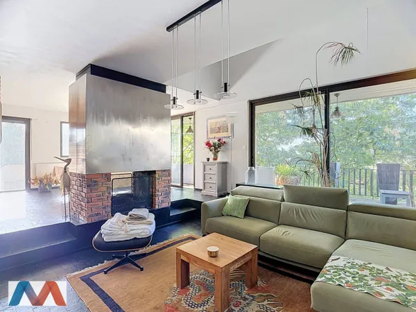 Maison de plain-pied 8 pièces 255 m²
