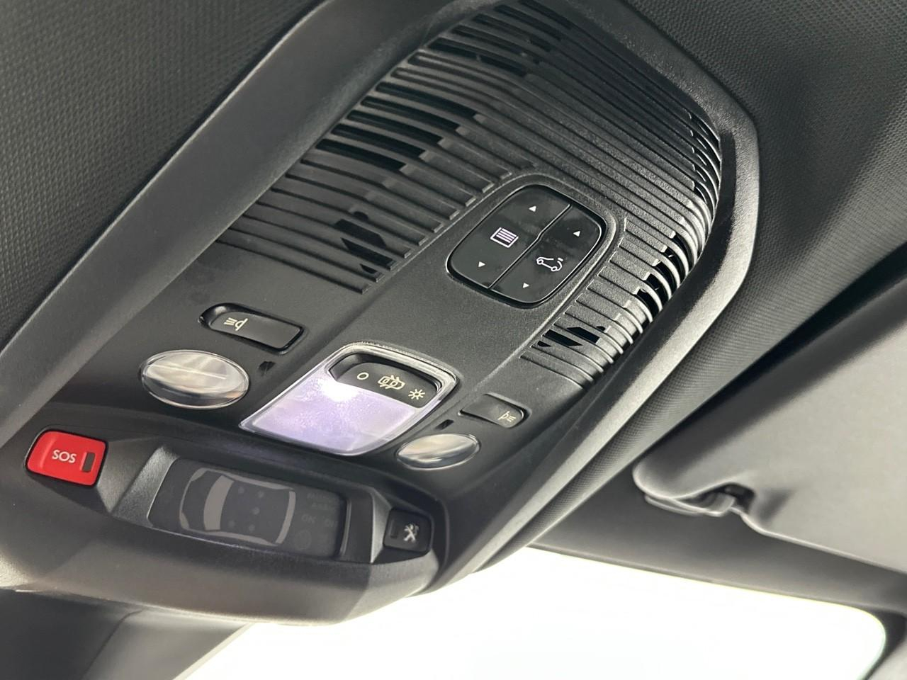 Peugeot 3008 puretech 130ch s&s eat8 gt pack — photo 31