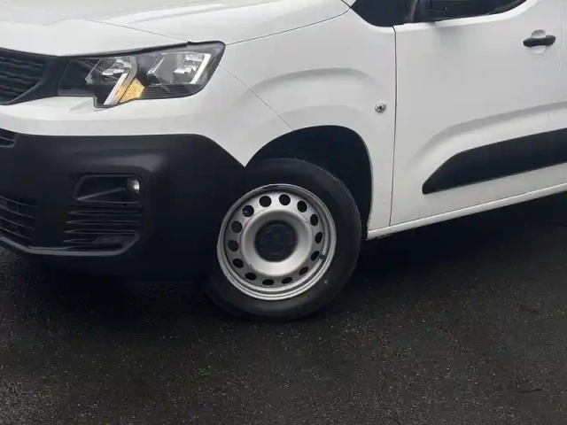Peugeot Partner fourgon standard 650 kg bluehdi 130 s&amp;s eat8 — photo 8