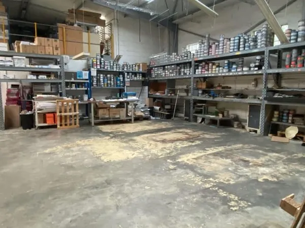 Local d'activité 540 m²