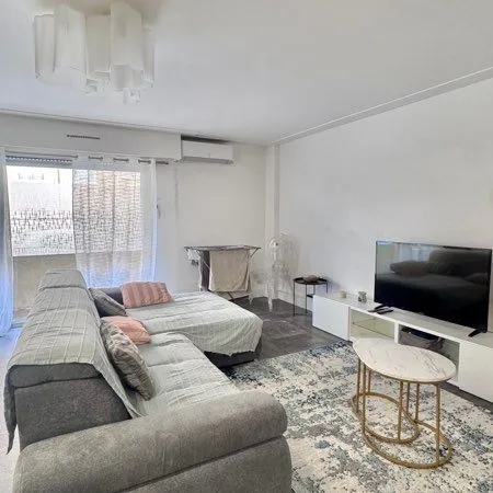 Appartement à louer T3 - 73m2 - Antibes centre