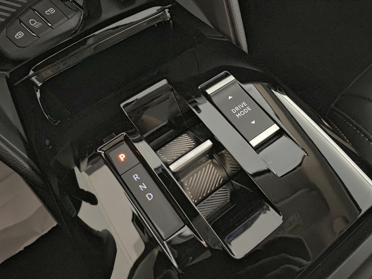 Citroën C4 hybride 145 ch e-dcs6 max — photo 15