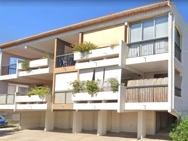 Garage et parking Location La Crau 95€