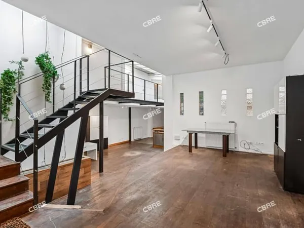 Bureau 160 m²