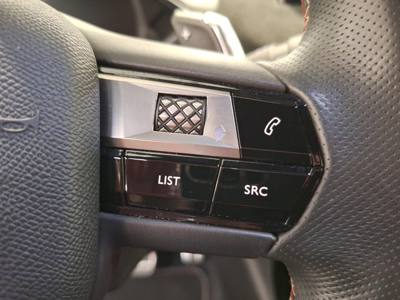 Ds Ds 3 crossback puretech 130 eat8 performance line — photo 17