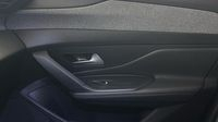 Peugeot 308 1.2 PureTech 130ch S&S Allure Pack EAT8 — photo 29