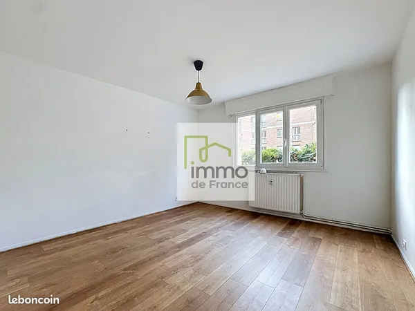 Studio 1 pièce 32 m²