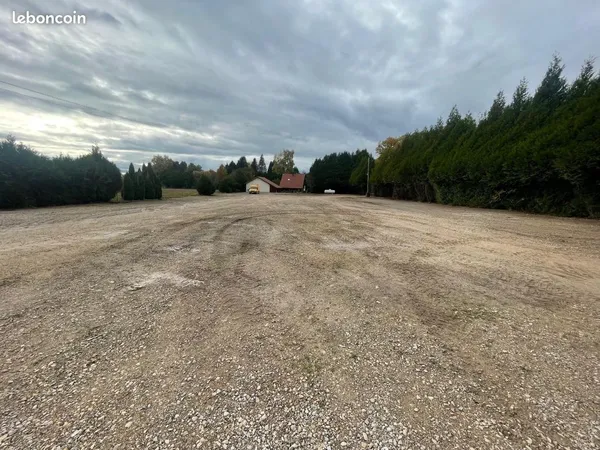 Location Plateforme de stockage extérieure