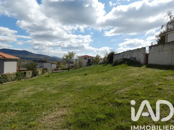 Terrain 778 m²