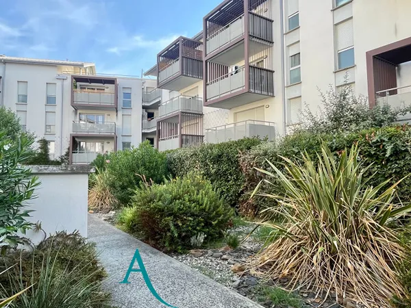 Toulouse 2 pièce(s) 38 m2 -Jardin privatif, parking