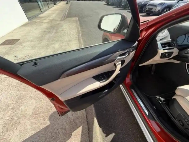 Bmw X1 sdrive18ia 140ch xline dkg7 — photo 12