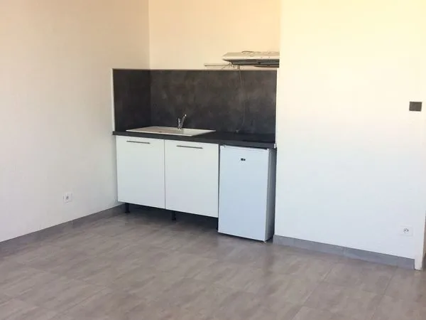 Appartement Location Bordeaux 1p 29m² 581€