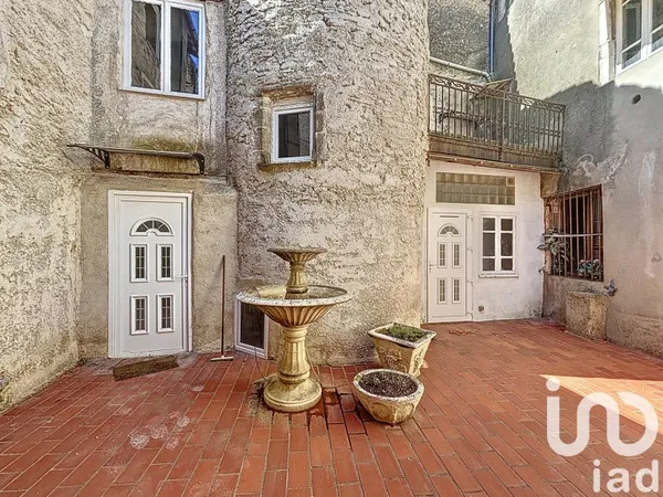 Maison 5 pièces 318 m²