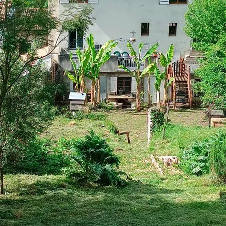 Maison 330 m² avec terrain 2424 m² - fort potentiel - Dalou