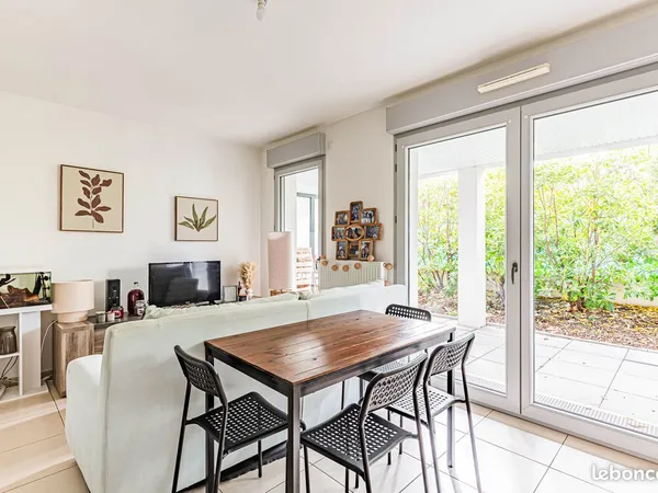 Orvault Grandval, T2, stationnement, terrasse et jardin