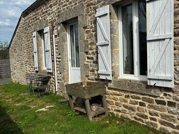 Maison en pierre style longère - 3 chambres - elven centre