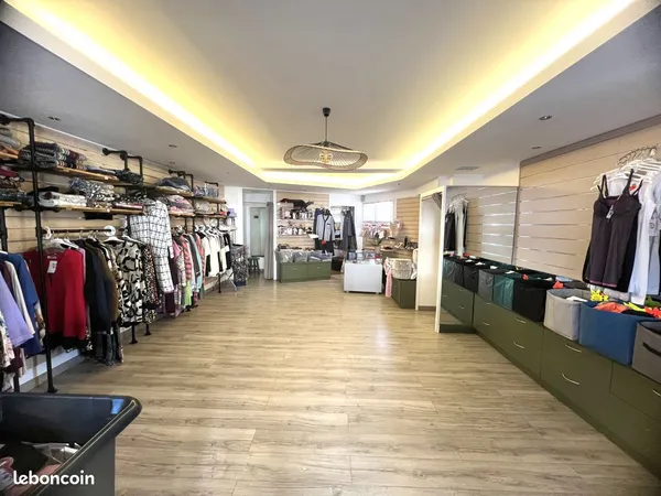 Exclusivite reignier local commercial