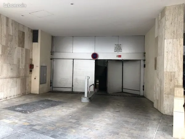 BOX PARKING Neuilly Rue des Huissiers