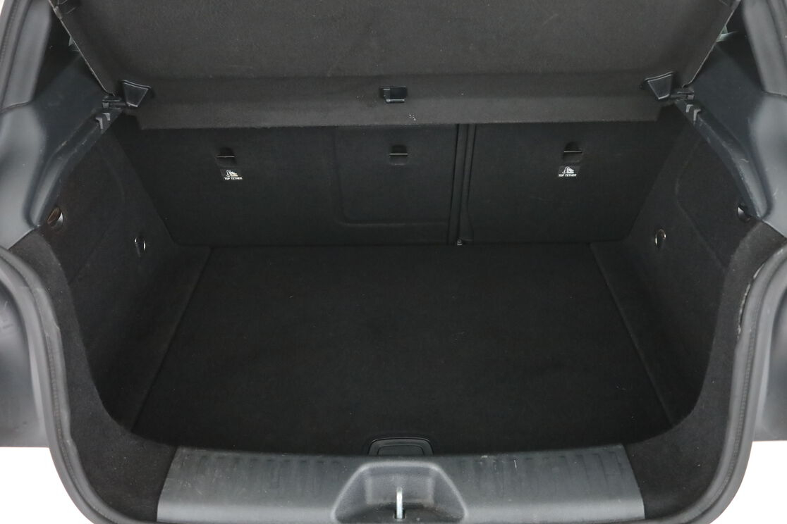 Mercedes-Benz Classe A 200 d Sensation 7G-DCT — photo 16