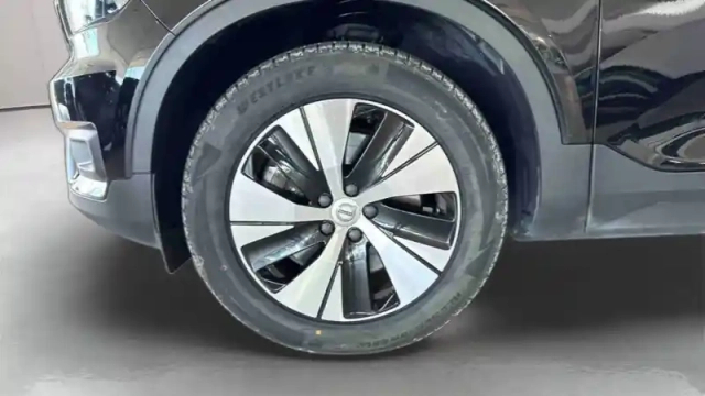 Volvo Xc40 t4 recharge 129+82 ch dct7 — photo 6