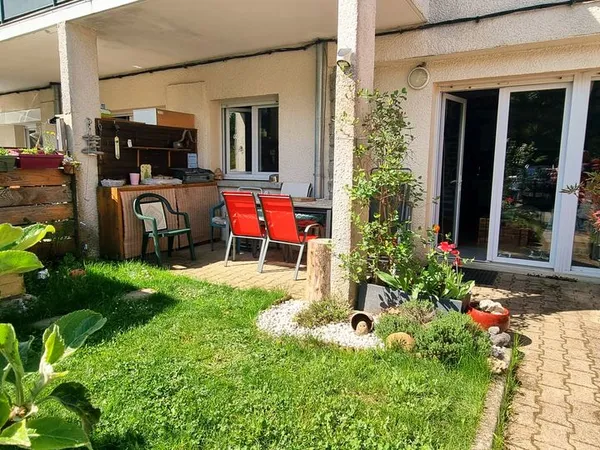 ​🏡 T2 de 43 m² avec Jardin 35 m² - Effet Petite Maison & Calme Absolu