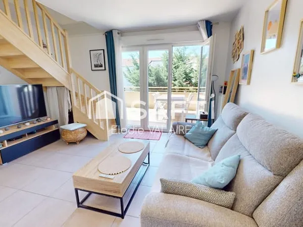 Appartement T2 43m² en Duplex Dernier étage avec grande Terrasse et un garage